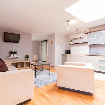 Jantar - Loft U Aktora Apartamento